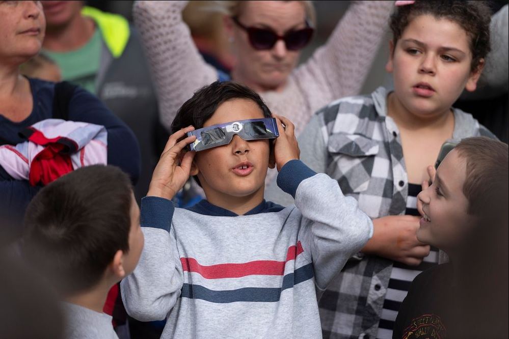 Your Guide to Free Solar Eclipse Glasses in 2024