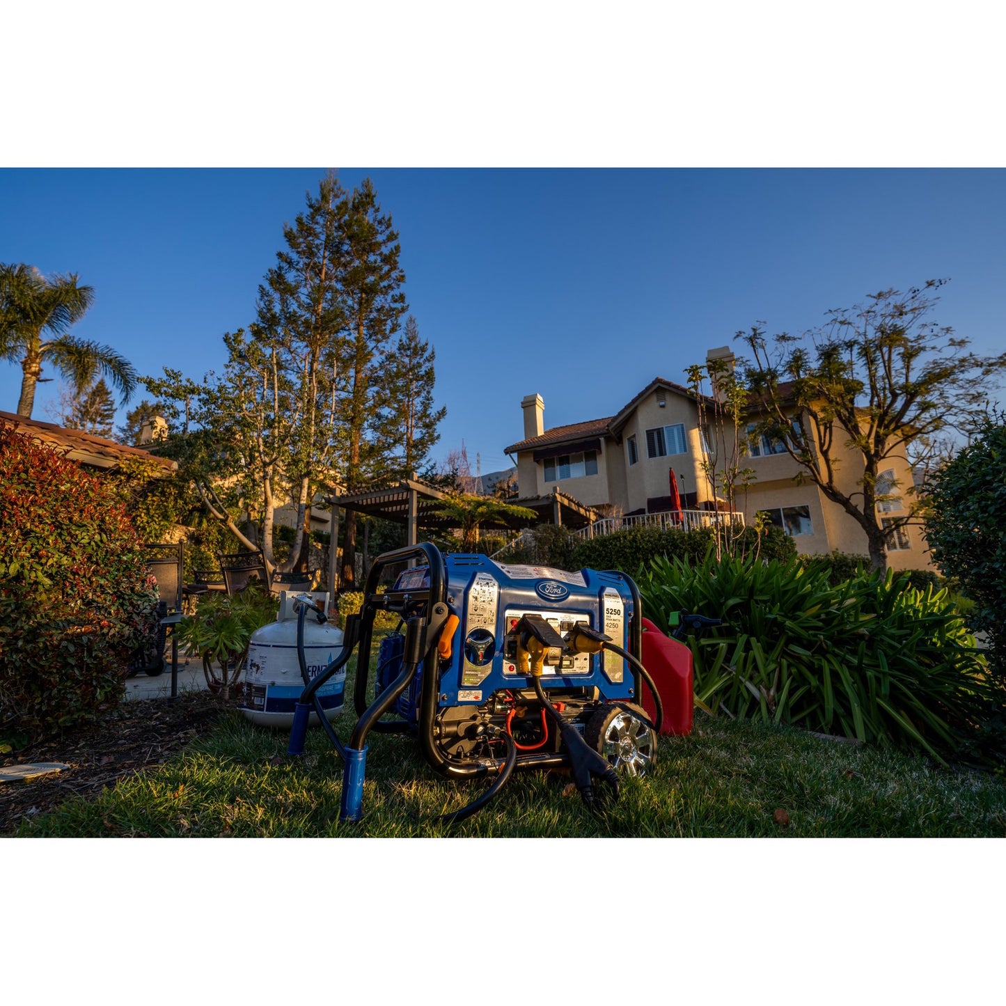 Ford 5,250 watt Dual Fuel Generator with Remote Start - FG5250PBR
